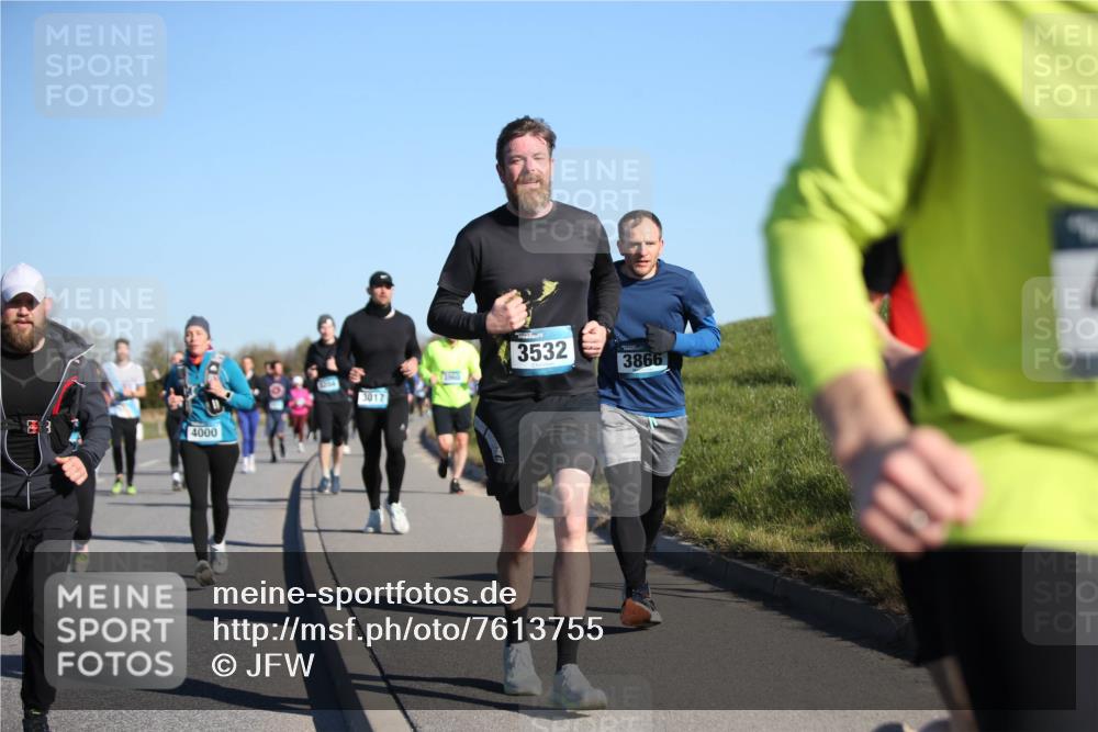 06.04.2025 - 44. Internationalen Wilhelmsburger Insellauf Jannik Wohlers http://msf.ph/oto/7613755 06.04.2025 09:30:11 Laufen 4000, 3017, 3960, 3532, 3866 meine-sportfotos.de