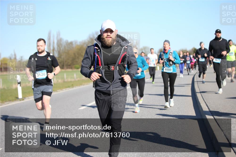 06.04.2025 - 44. Internationalen Wilhelmsburger Insellauf Jannik Wohlers http://msf.ph/oto/7613760 06.04.2025 09:30:12 Laufen 3120, 4000, 3015, 3660 meine-sportfotos.de