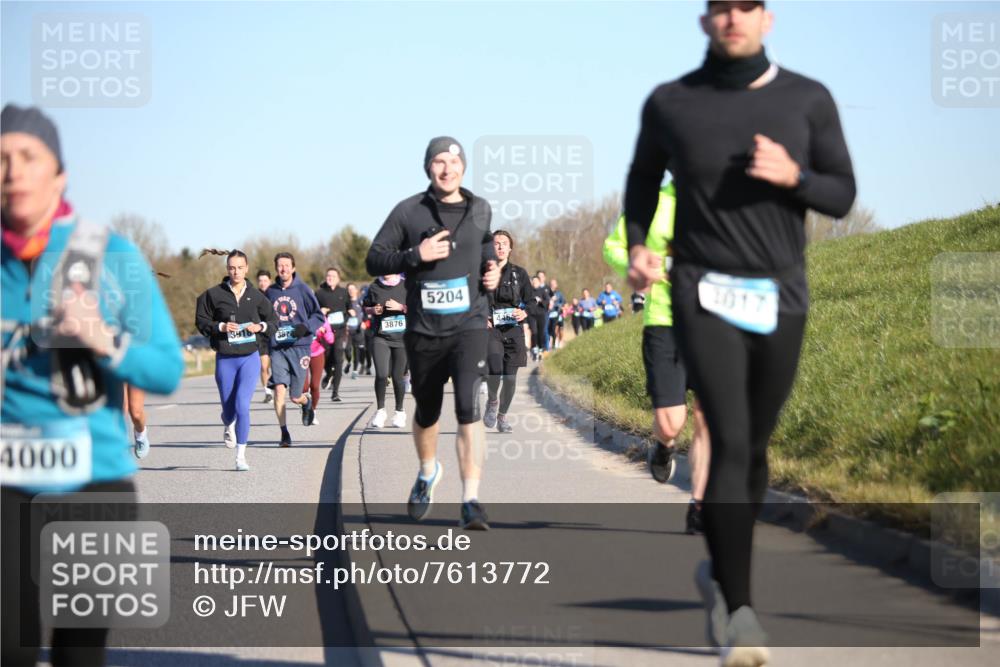 06.04.2025 - 44. Internationalen Wilhelmsburger Insellauf Jannik Wohlers http://msf.ph/oto/7613772 06.04.2025 09:30:13 Laufen 4000, 3916, 3874, 3876, 5204, 1017 meine-sportfotos.de