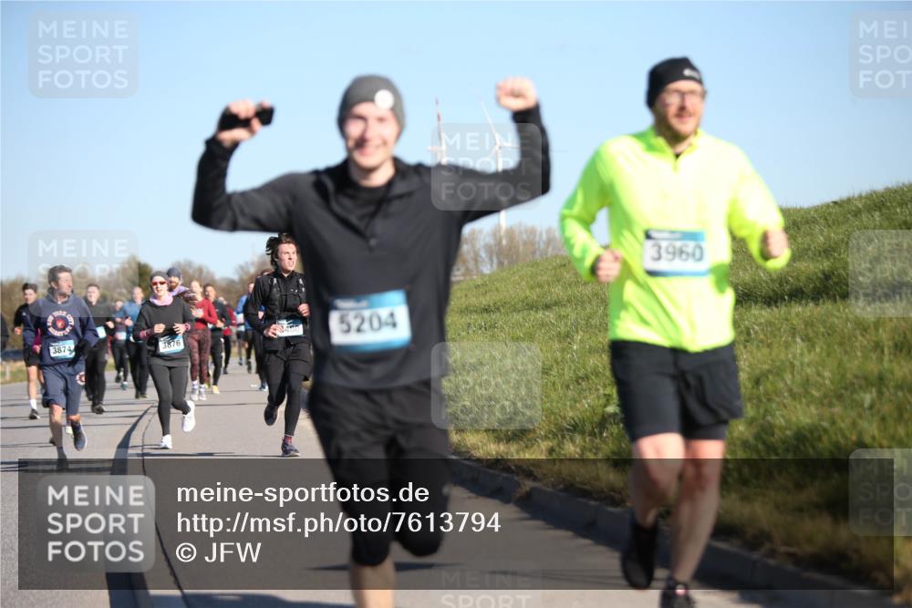 06.04.2025 - 44. Internationalen Wilhelmsburger Insellauf Jannik Wohlers http://msf.ph/oto/7613794 06.04.2025 09:30:15 Laufen 3874, 3876, 460, 5204, 3960 meine-sportfotos.de