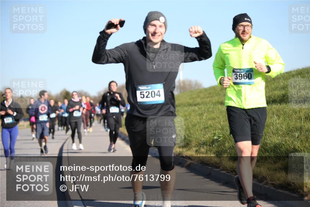 06.04.2025 - 44. Internationalen Wilhelmsburger Insellauf Jannik Wohlers http://msf.ph/oto/7613799 06.04.2025 09:30:16 Laufen 391, 5204, 3960 meine-sportfotos.de