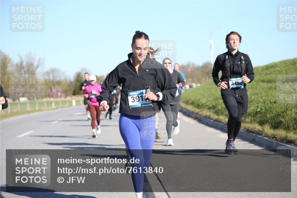 06.04.2025 - 44. Internationalen Wilhelmsburger Insellauf Jannik Wohlers http://msf.ph/oto/7613840 06.04.2025 09:30:19 Laufen 391, 4480 meine-sportfotos.de