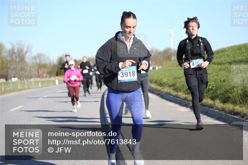 06.04.2025 - 44. Internationalen Wilhelmsburger Insellauf Jannik Wohlers http://msf.ph/oto/7613843 06.04.2025 09:30:20 Laufen 448, 3918 meine-sportfotos.de