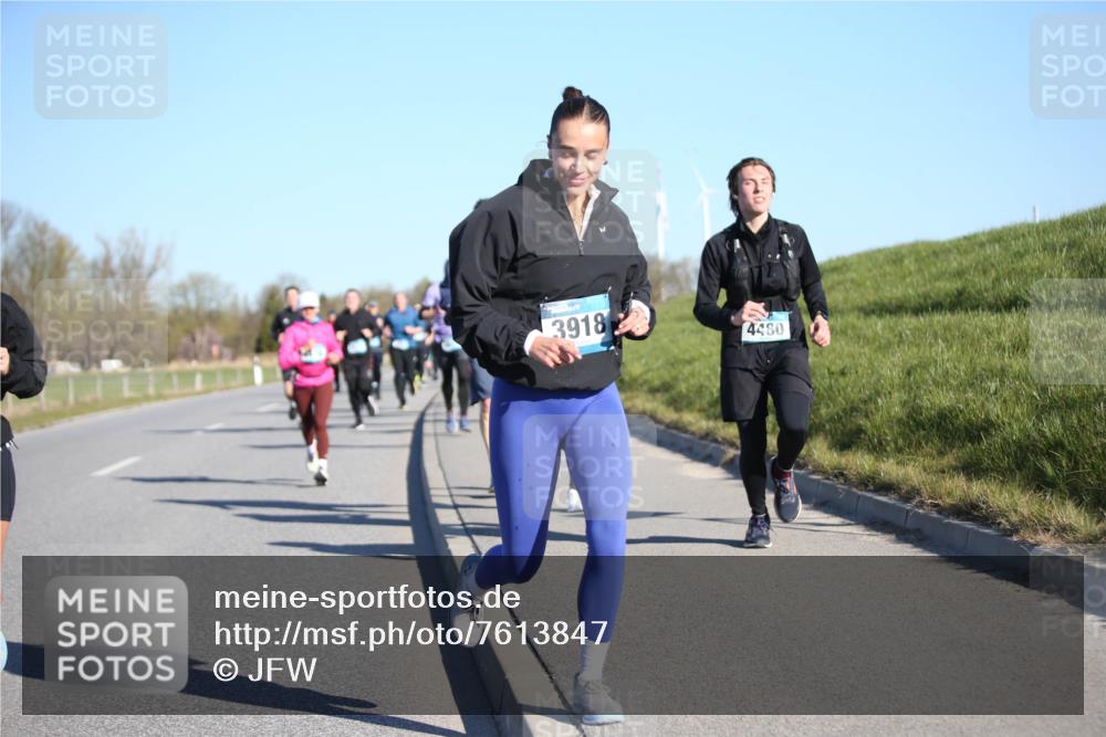 06.04.2025 - 44. Internationalen Wilhelmsburger Insellauf Jannik Wohlers http://msf.ph/oto/7613847 06.04.2025 09:30:20 Laufen 3918, 4480 meine-sportfotos.de