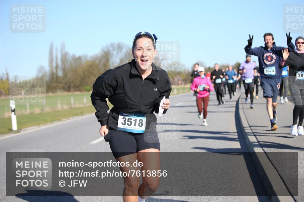 06.04.2025 - 44. Internationalen Wilhelmsburger Insellauf Jannik Wohlers http://msf.ph/oto/7613856 06.04.2025 09:30:20 Laufen 3518, 3874, 387 meine-sportfotos.de