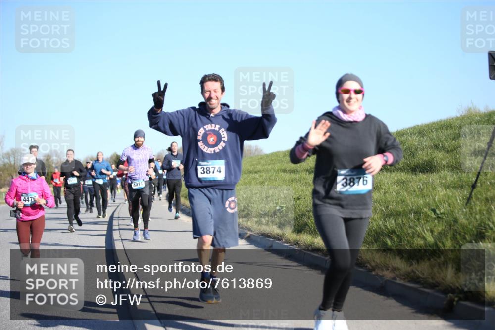 06.04.2025 - 44. Internationalen Wilhelmsburger Insellauf Jannik Wohlers http://msf.ph/oto/7613869 06.04.2025 09:30:22 Laufen 447, 4011, 3874, 3876 meine-sportfotos.de