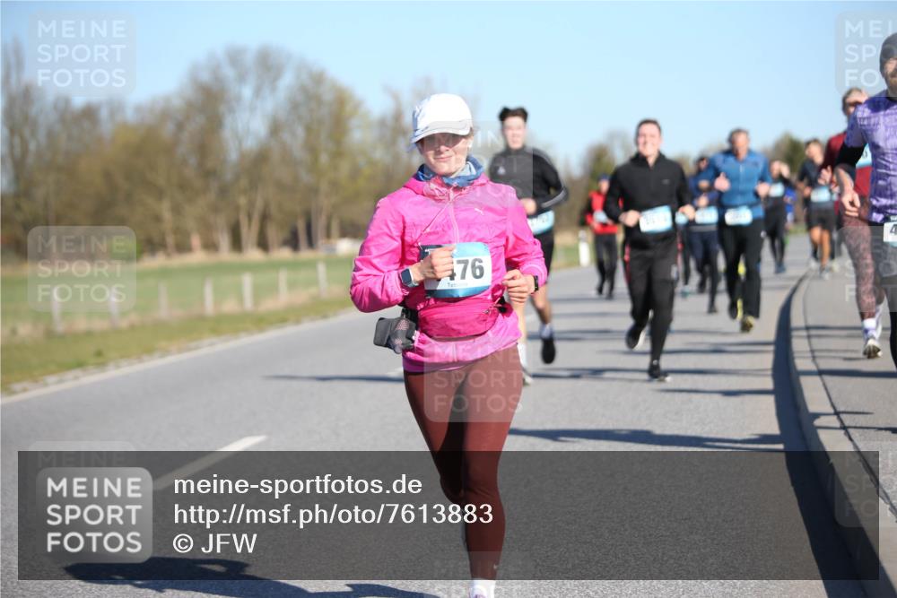 06.04.2025 - 44. Internationalen Wilhelmsburger Insellauf Jannik Wohlers http://msf.ph/oto/7613883 06.04.2025 09:30:23 Laufen 76 meine-sportfotos.de