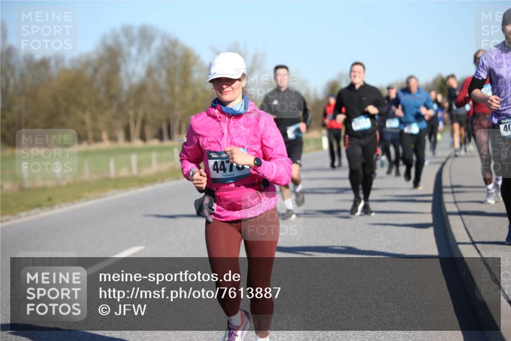 06.04.2025 - 44. Internationalen Wilhelmsburger Insellauf Jannik Wohlers http://msf.ph/oto/7613887 06.04.2025 09:30:23 Laufen 4470, 40 meine-sportfotos.de