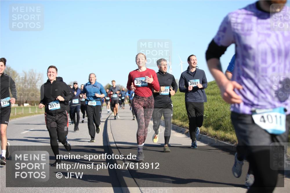 06.04.2025 - 44. Internationalen Wilhelmsburger Insellauf Jannik Wohlers http://msf.ph/oto/7613912 06.04.2025 09:30:26 Laufen 3752, 3510, 3001, 3550, 991, 3992, 4011 meine-sportfotos.de