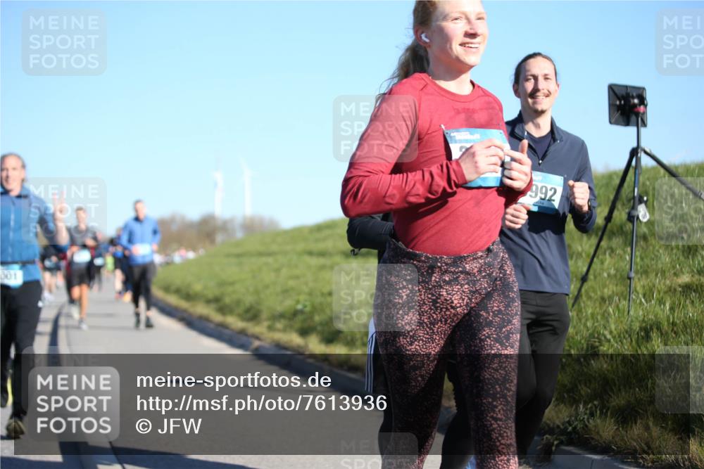06.04.2025 - 44. Internationalen Wilhelmsburger Insellauf Jannik Wohlers http://msf.ph/oto/7613936 06.04.2025 09:30:27 Laufen 301, 992 meine-sportfotos.de