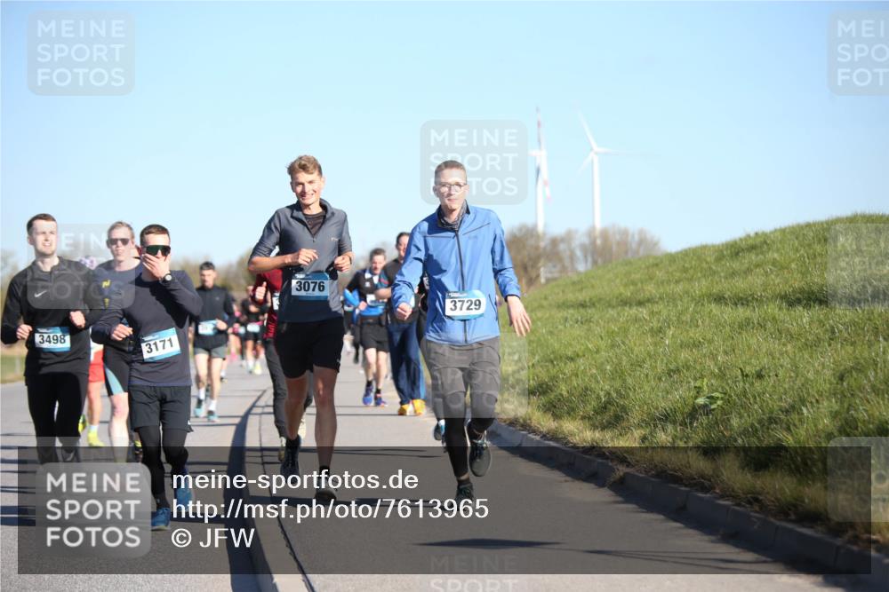 06.04.2025 - 44. Internationalen Wilhelmsburger Insellauf Jannik Wohlers http://msf.ph/oto/7613965 06.04.2025 09:30:29 Laufen 3076, 3729, 3498, 3171 meine-sportfotos.de