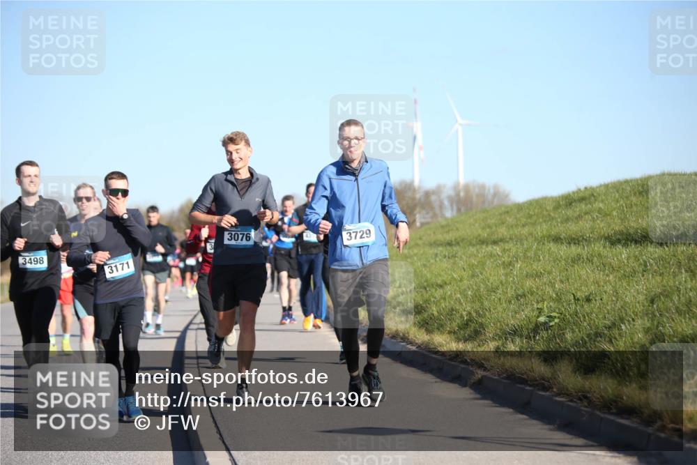 06.04.2025 - 44. Internationalen Wilhelmsburger Insellauf Jannik Wohlers http://msf.ph/oto/7613967 06.04.2025 09:30:29 Laufen 3076, 43, 3498, 3, 3729, 3171 meine-sportfotos.de
