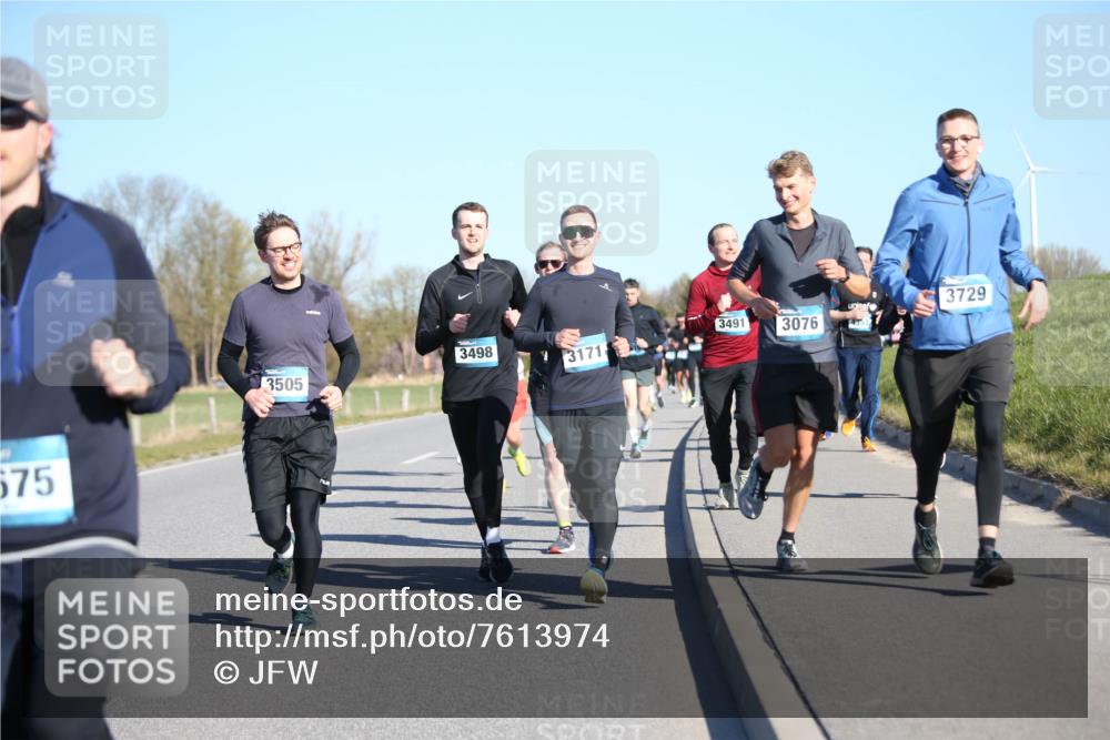 06.04.2025 - 44. Internationalen Wilhelmsburger Insellauf Jannik Wohlers http://msf.ph/oto/7613974 06.04.2025 09:30:30 Laufen 575, 3491, 3076, 3498, 3171, 3505, 3729 meine-sportfotos.de