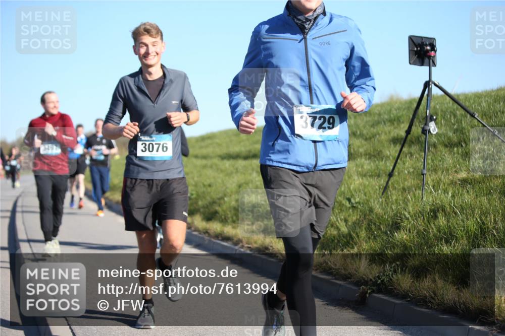 06.04.2025 - 44. Internationalen Wilhelmsburger Insellauf Jannik Wohlers http://msf.ph/oto/7613994 06.04.2025 09:30:32 Laufen 349, 3076, 3729 meine-sportfotos.de