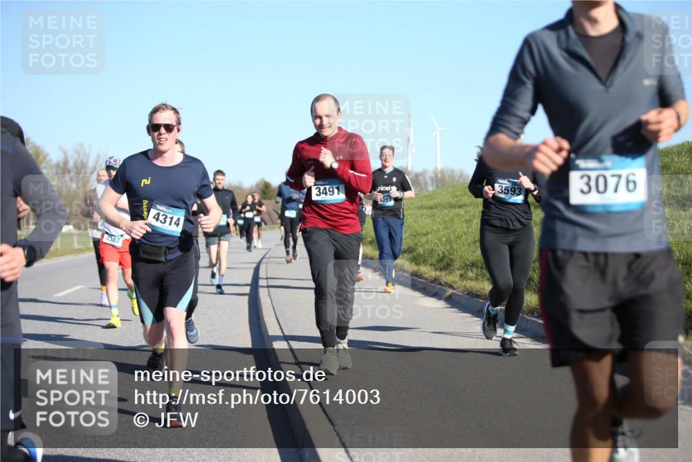 06.04.2025 - 44. Internationalen Wilhelmsburger Insellauf Jannik Wohlers http://msf.ph/oto/7614003 06.04.2025 09:30:33 Laufen 4387, 4314, 3491, 3593, 3076, 1357 meine-sportfotos.de