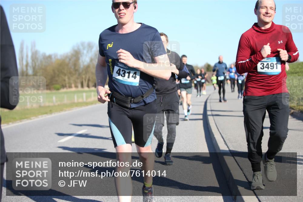 06.04.2025 - 44. Internationalen Wilhelmsburger Insellauf Jannik Wohlers http://msf.ph/oto/7614014 06.04.2025 09:30:34 Laufen 4314, 3491 meine-sportfotos.de