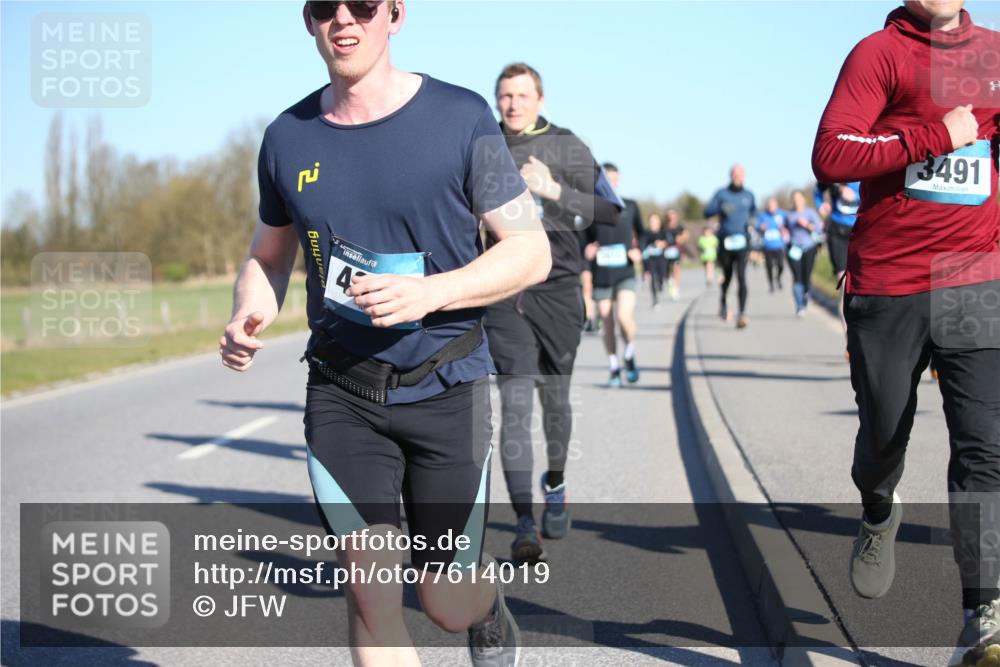 06.04.2025 - 44. Internationalen Wilhelmsburger Insellauf Jannik Wohlers http://msf.ph/oto/7614019 06.04.2025 09:30:34 Laufen 43, 3491 meine-sportfotos.de