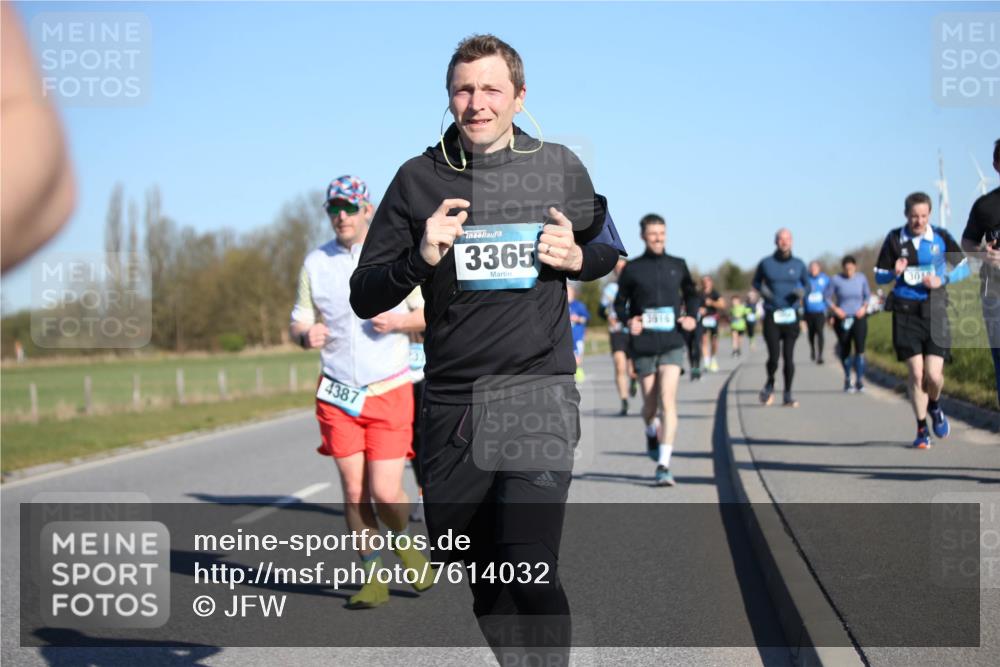 06.04.2025 - 44. Internationalen Wilhelmsburger Insellauf Jannik Wohlers http://msf.ph/oto/7614032 06.04.2025 09:30:35 Laufen 4387, 3365, 3816 meine-sportfotos.de
