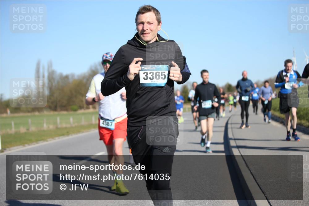 06.04.2025 - 44. Internationalen Wilhelmsburger Insellauf Jannik Wohlers http://msf.ph/oto/7614035 06.04.2025 09:30:35 Laufen 4387, 3365, 36, 1 meine-sportfotos.de