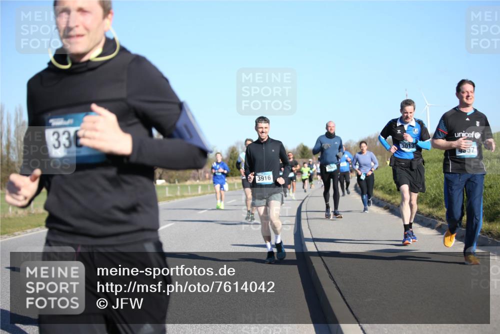 06.04.2025 - 44. Internationalen Wilhelmsburger Insellauf Jannik Wohlers http://msf.ph/oto/7614042 06.04.2025 09:30:35 Laufen 33, 3916, 3013 meine-sportfotos.de