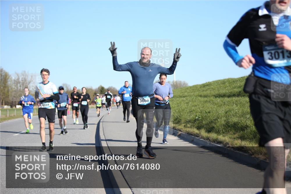 06.04.2025 - 44. Internationalen Wilhelmsburger Insellauf Jannik Wohlers http://msf.ph/oto/7614080 06.04.2025 09:30:38 Laufen 4554, 3668, 3013 meine-sportfotos.de