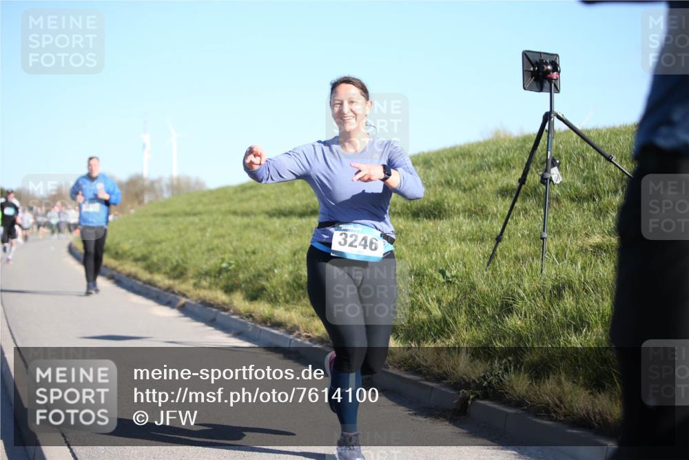 06.04.2025 - 44. Internationalen Wilhelmsburger Insellauf Jannik Wohlers http://msf.ph/oto/7614100 06.04.2025 09:30:41 Laufen 3246 meine-sportfotos.de