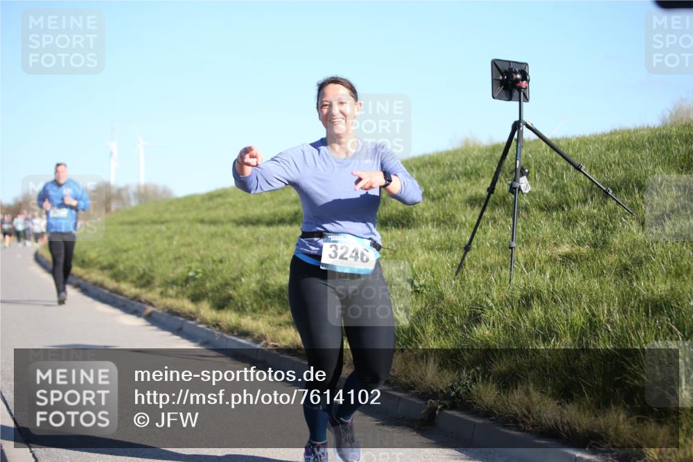 06.04.2025 - 44. Internationalen Wilhelmsburger Insellauf Jannik Wohlers http://msf.ph/oto/7614102 06.04.2025 09:30:41 Laufen 3246 meine-sportfotos.de