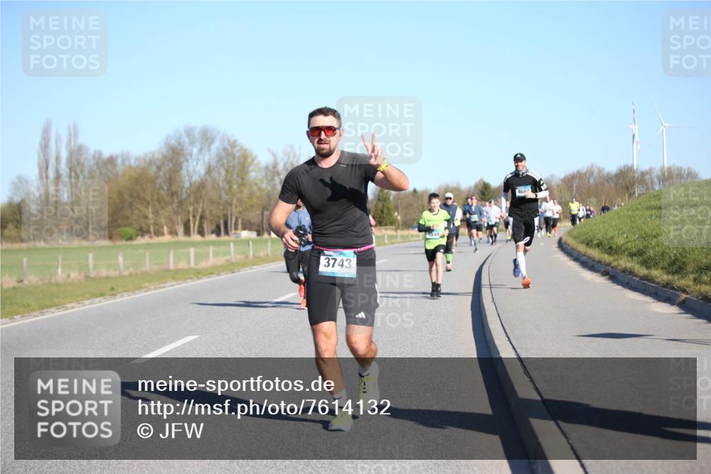 06.04.2025 - 44. Internationalen Wilhelmsburger Insellauf Jannik Wohlers http://msf.ph/oto/7614132 06.04.2025 09:30:45 Laufen 3743, 3844, 4607 meine-sportfotos.de