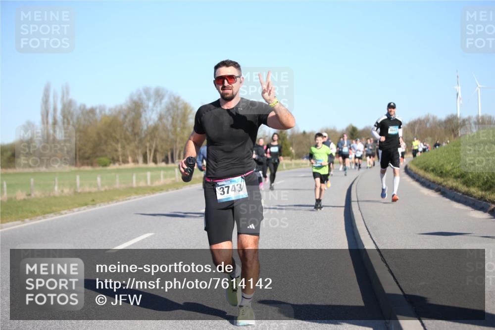 06.04.2025 - 44. Internationalen Wilhelmsburger Insellauf Jannik Wohlers http://msf.ph/oto/7614142 06.04.2025 09:30:45 Laufen 3743, 4607 meine-sportfotos.de