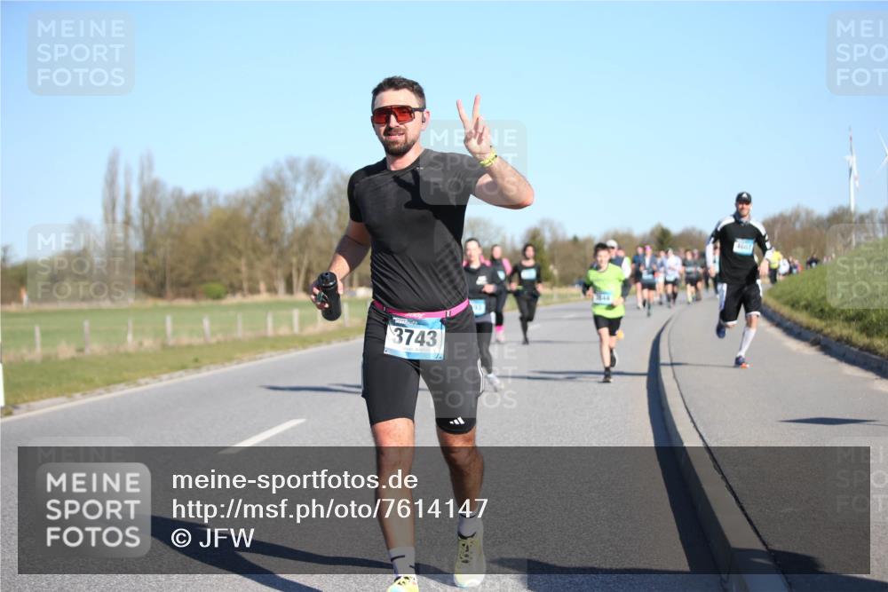 06.04.2025 - 44. Internationalen Wilhelmsburger Insellauf Jannik Wohlers http://msf.ph/oto/7614147 06.04.2025 09:30:45 Laufen 3743, 1844, 4607 meine-sportfotos.de
