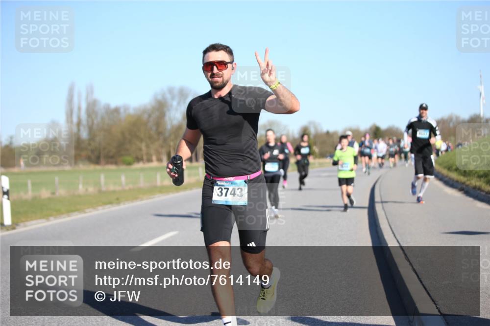 06.04.2025 - 44. Internationalen Wilhelmsburger Insellauf Jannik Wohlers http://msf.ph/oto/7614149 06.04.2025 09:30:46 Laufen 3743 meine-sportfotos.de