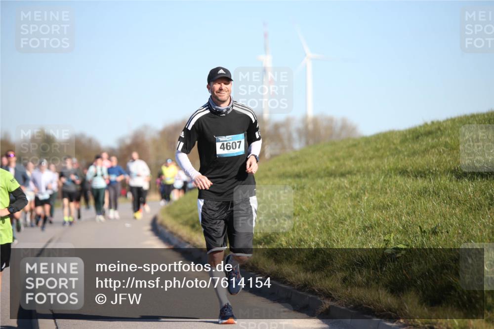 06.04.2025 - 44. Internationalen Wilhelmsburger Insellauf Jannik Wohlers http://msf.ph/oto/7614154 06.04.2025 09:30:47 Laufen 4607 meine-sportfotos.de