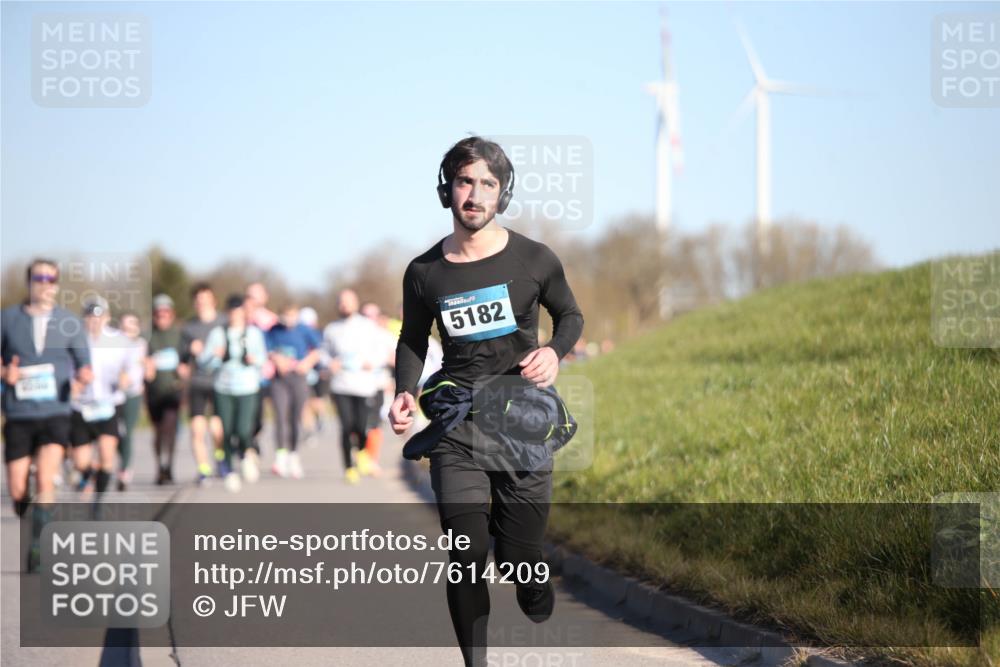 06.04.2025 - 44. Internationalen Wilhelmsburger Insellauf Jannik Wohlers http://msf.ph/oto/7614209 06.04.2025 09:30:51 Laufen 5182 meine-sportfotos.de