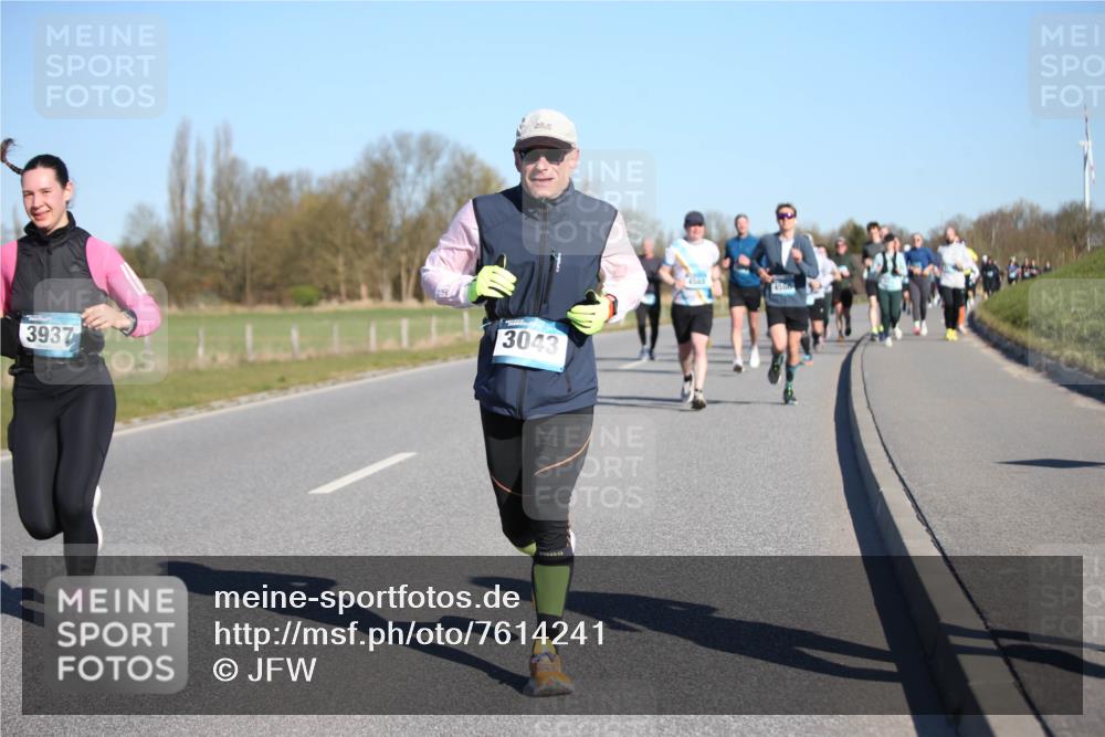 06.04.2025 - 44. Internationalen Wilhelmsburger Insellauf Jannik Wohlers http://msf.ph/oto/7614241 06.04.2025 09:30:54 Laufen 3937, 3043, 4565, 4566 meine-sportfotos.de