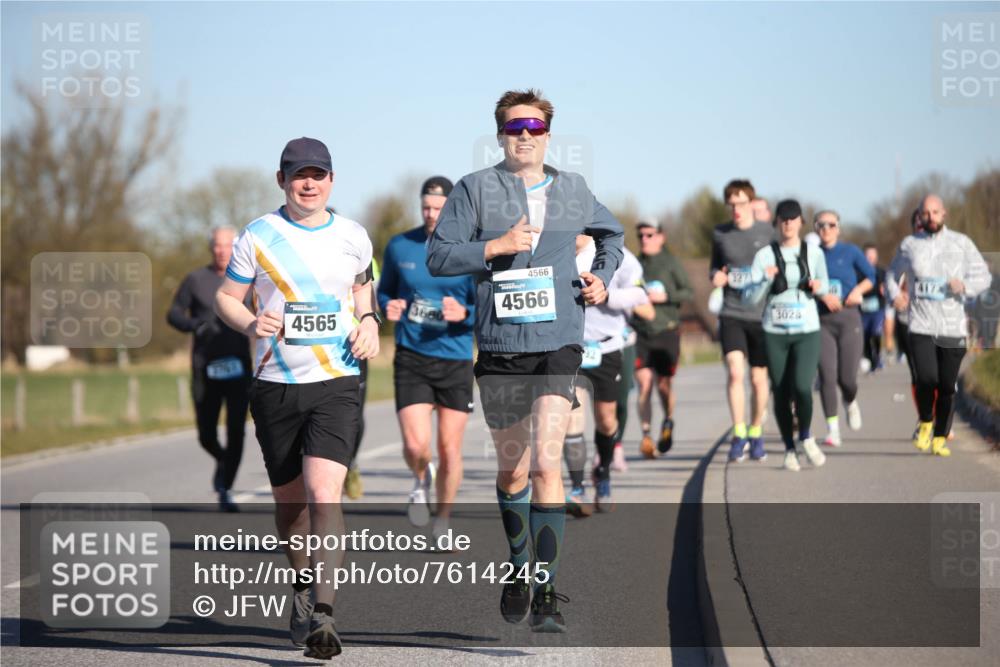 06.04.2025 - 44. Internationalen Wilhelmsburger Insellauf Jannik Wohlers http://msf.ph/oto/7614245 06.04.2025 09:30:55 Laufen 7768, 4565, 3620, 4566, 4566, 3026 meine-sportfotos.de