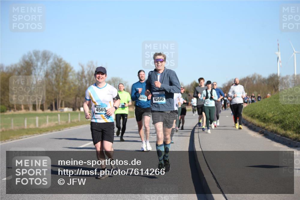 06.04.2025 - 44. Internationalen Wilhelmsburger Insellauf Jannik Wohlers http://msf.ph/oto/7614266 06.04.2025 09:30:56 Laufen 4565, 3690, 4566, 4566, 3024 meine-sportfotos.de