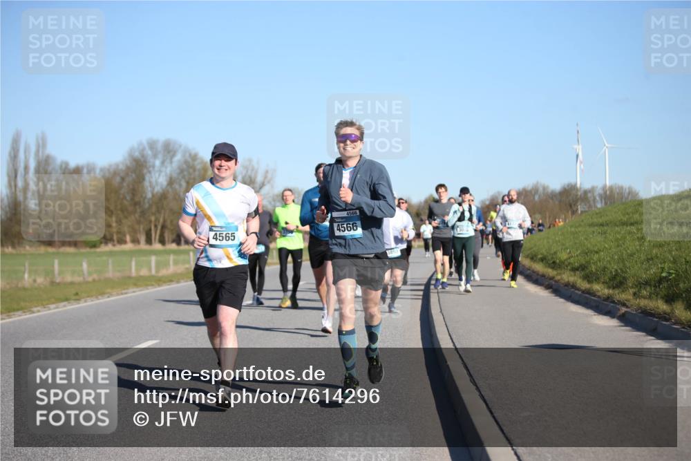 06.04.2025 - 44. Internationalen Wilhelmsburger Insellauf Jannik Wohlers http://msf.ph/oto/7614296 06.04.2025 09:30:57 Laufen 4565, 4566, 4566, 3892, 3020 meine-sportfotos.de