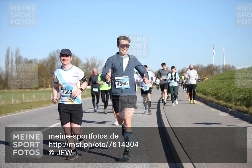 06.04.2025 - 44. Internationalen Wilhelmsburger Insellauf Jannik Wohlers http://msf.ph/oto/7614304 06.04.2025 09:30:58 Laufen 4565, 4566, 4566, 3892, 3024 meine-sportfotos.de