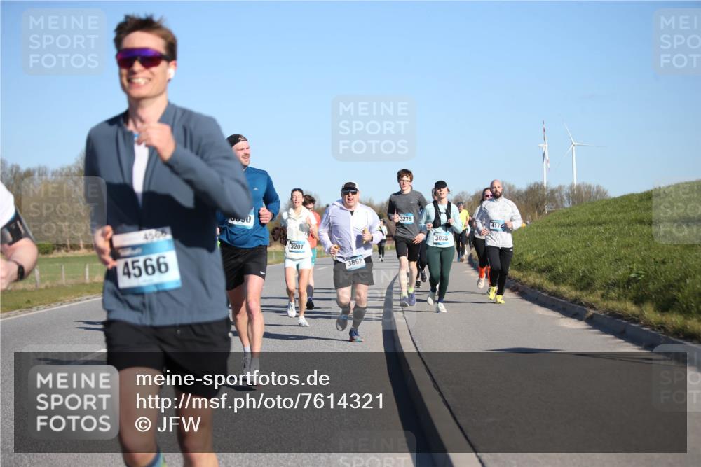 06.04.2025 - 44. Internationalen Wilhelmsburger Insellauf Jannik Wohlers http://msf.ph/oto/7614321 06.04.2025 09:30:59 Laufen 4566, 4566, 3207, 3892, 3279, 3028, 4172 meine-sportfotos.de