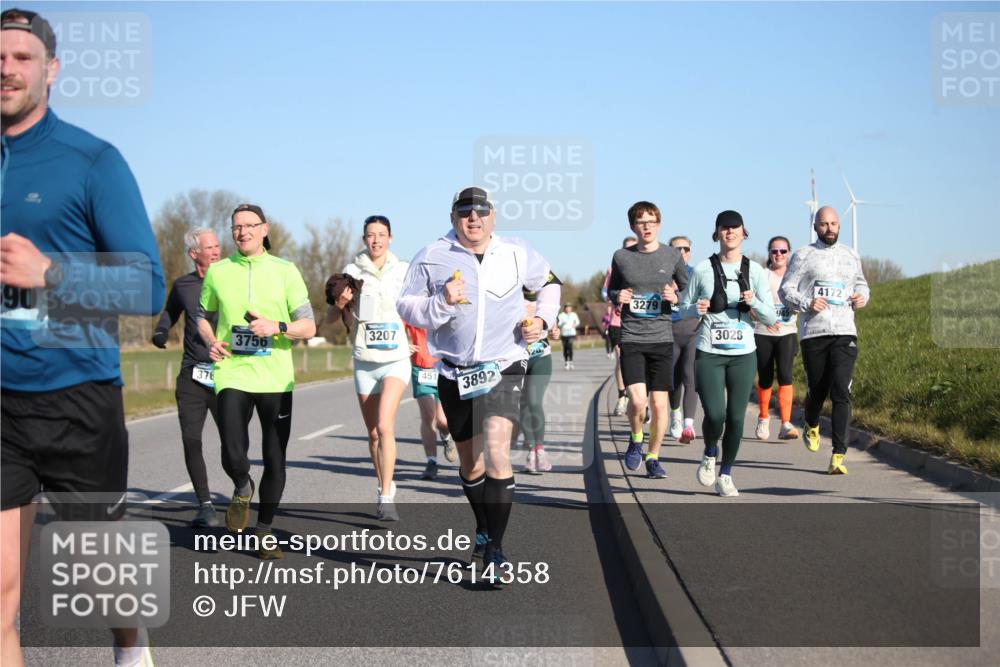 06.04.2025 - 44. Internationalen Wilhelmsburger Insellauf Jannik Wohlers http://msf.ph/oto/7614358 06.04.2025 09:31:01 Laufen 90, 376, 3756, 3207, 451, 3892, 3279, 3028, 4172 meine-sportfotos.de