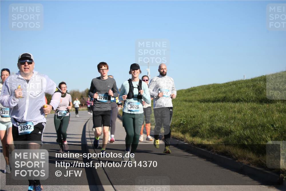 06.04.2025 - 44. Internationalen Wilhelmsburger Insellauf Jannik Wohlers http://msf.ph/oto/7614370 06.04.2025 09:31:01 Laufen 320, 3892, 4520, 3279, 3028, 72 meine-sportfotos.de