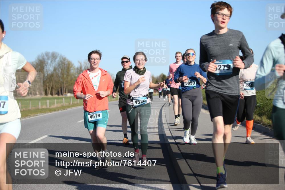 06.04.2025 - 44. Internationalen Wilhelmsburger Insellauf Jannik Wohlers http://msf.ph/oto/7614407 06.04.2025 09:31:03 Laufen 7, 4519, 4520, 3950, 279, 3945 meine-sportfotos.de