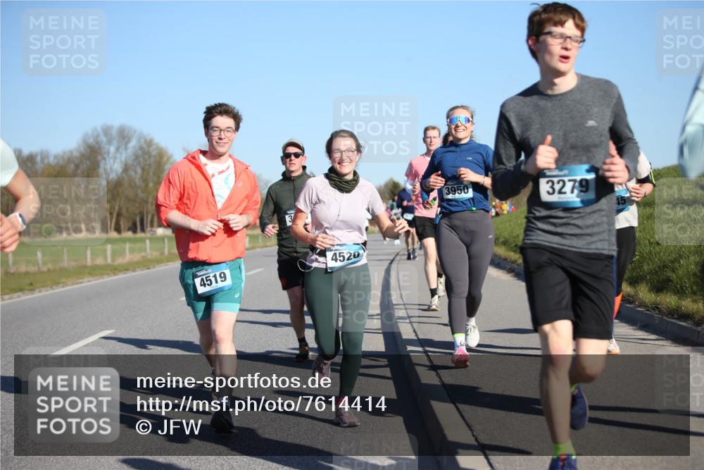 06.04.2025 - 44. Internationalen Wilhelmsburger Insellauf Jannik Wohlers http://msf.ph/oto/7614414 06.04.2025 09:31:03 Laufen 4519, 4520, 3950, 3279 meine-sportfotos.de