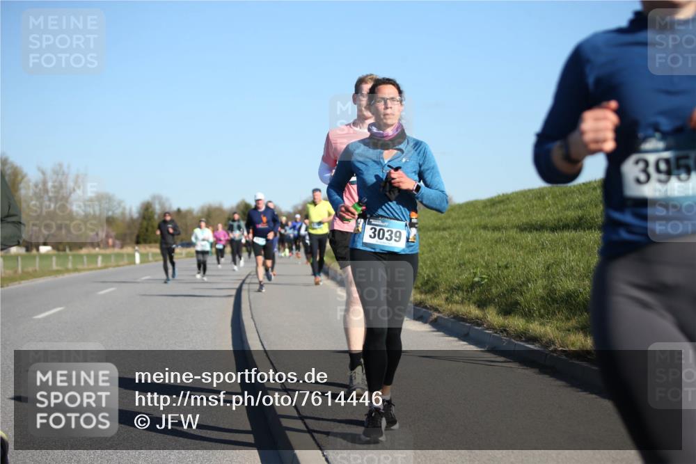 06.04.2025 - 44. Internationalen Wilhelmsburger Insellauf Jannik Wohlers http://msf.ph/oto/7614446 06.04.2025 09:31:05 Laufen 3039, 395 meine-sportfotos.de