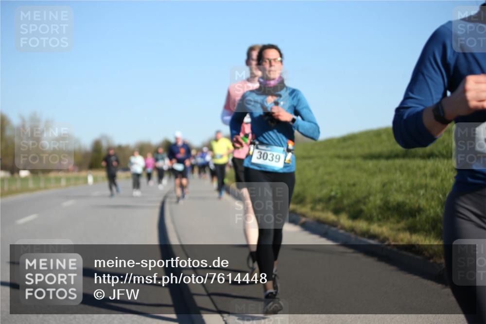 06.04.2025 - 44. Internationalen Wilhelmsburger Insellauf Jannik Wohlers http://msf.ph/oto/7614448 06.04.2025 09:31:05 Laufen 3039 meine-sportfotos.de