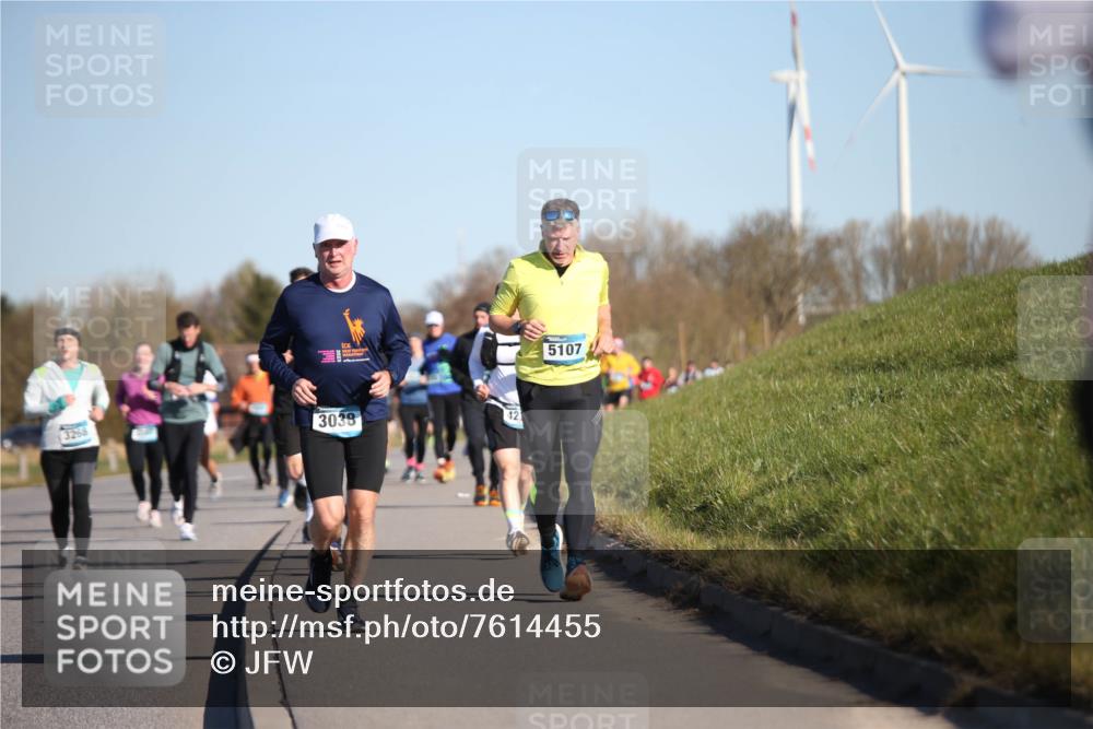 06.04.2025 - 44. Internationalen Wilhelmsburger Insellauf Jannik Wohlers http://msf.ph/oto/7614455 06.04.2025 09:31:06 Laufen 3268, 3038, 42, 5107 meine-sportfotos.de