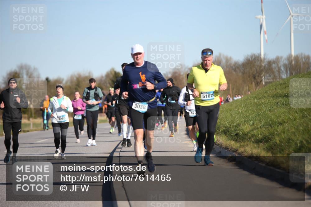 06.04.2025 - 44. Internationalen Wilhelmsburger Insellauf Jannik Wohlers http://msf.ph/oto/7614465 06.04.2025 09:31:07 Laufen 3268, 4107, 3038, 427, 5107 meine-sportfotos.de