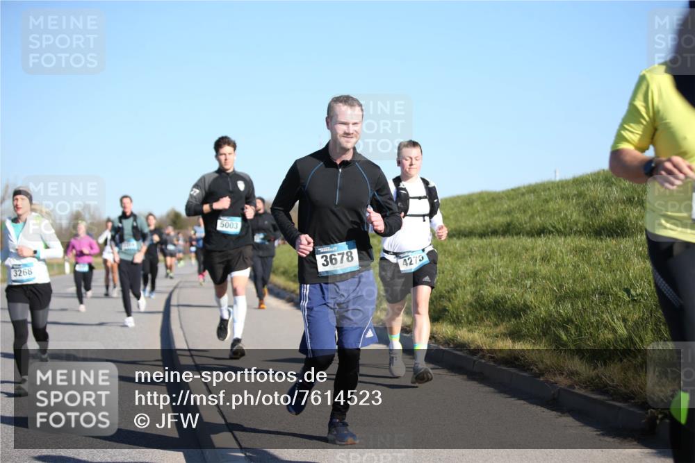 06.04.2025 - 44. Internationalen Wilhelmsburger Insellauf Jannik Wohlers http://msf.ph/oto/7614523 06.04.2025 09:31:13 Laufen 3268, 5003, 3678, 4270 meine-sportfotos.de