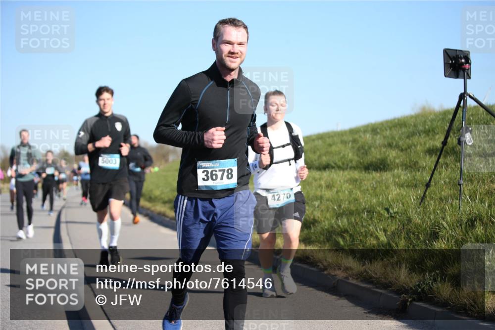 06.04.2025 - 44. Internationalen Wilhelmsburger Insellauf Jannik Wohlers http://msf.ph/oto/7614546 06.04.2025 09:31:14 Laufen 5003, 3678, 4270 meine-sportfotos.de