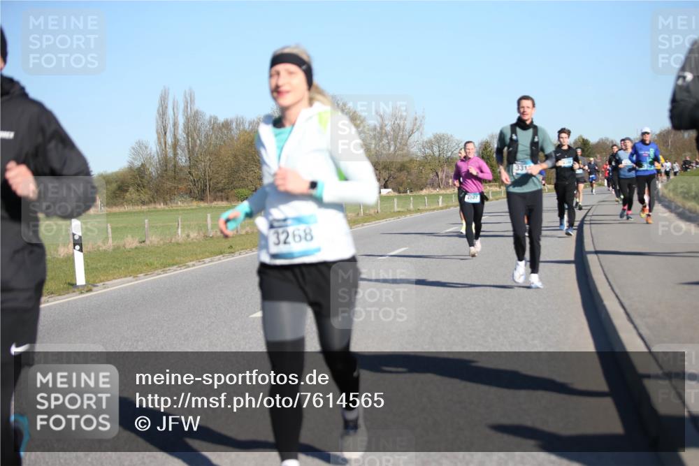 06.04.2025 - 44. Internationalen Wilhelmsburger Insellauf Jannik Wohlers http://msf.ph/oto/7614565 06.04.2025 09:31:15 Laufen 3268, 4107, 331 meine-sportfotos.de